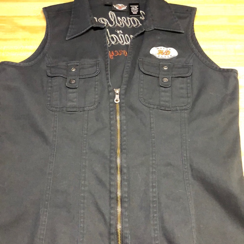 Woman’s XL Harley Davidson vest
